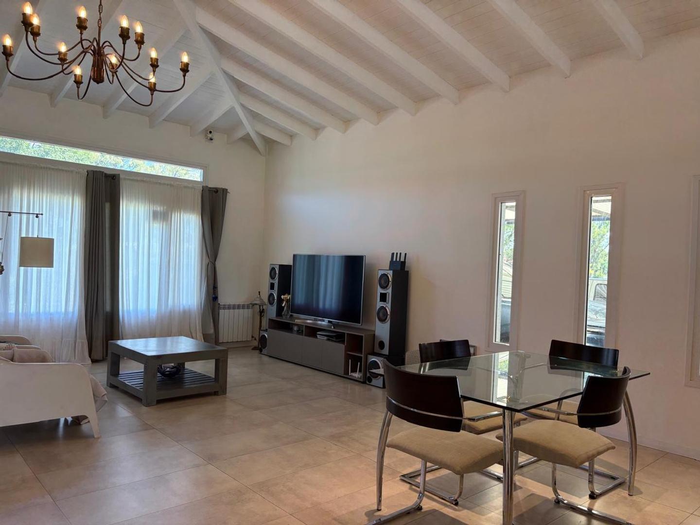 CASA EN VENTA EN MONET