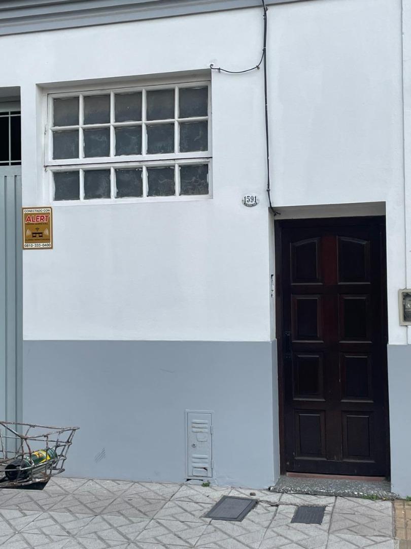 J. B. Justo 1591 , Piso 1