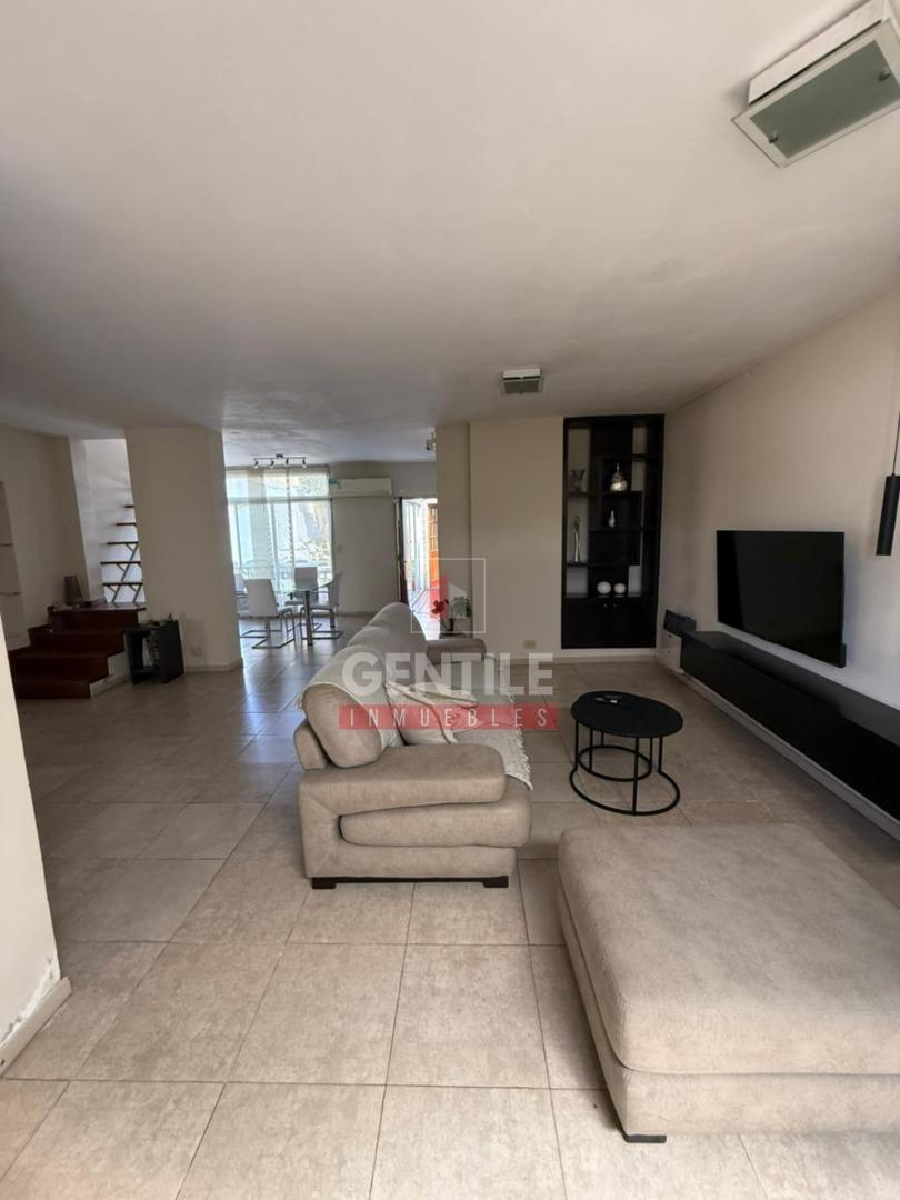 Casa en Venta de 5 dormitorios