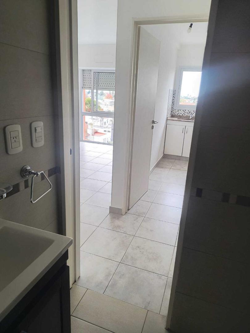 Departamento en Alquiler en Haedo, $ 500.000