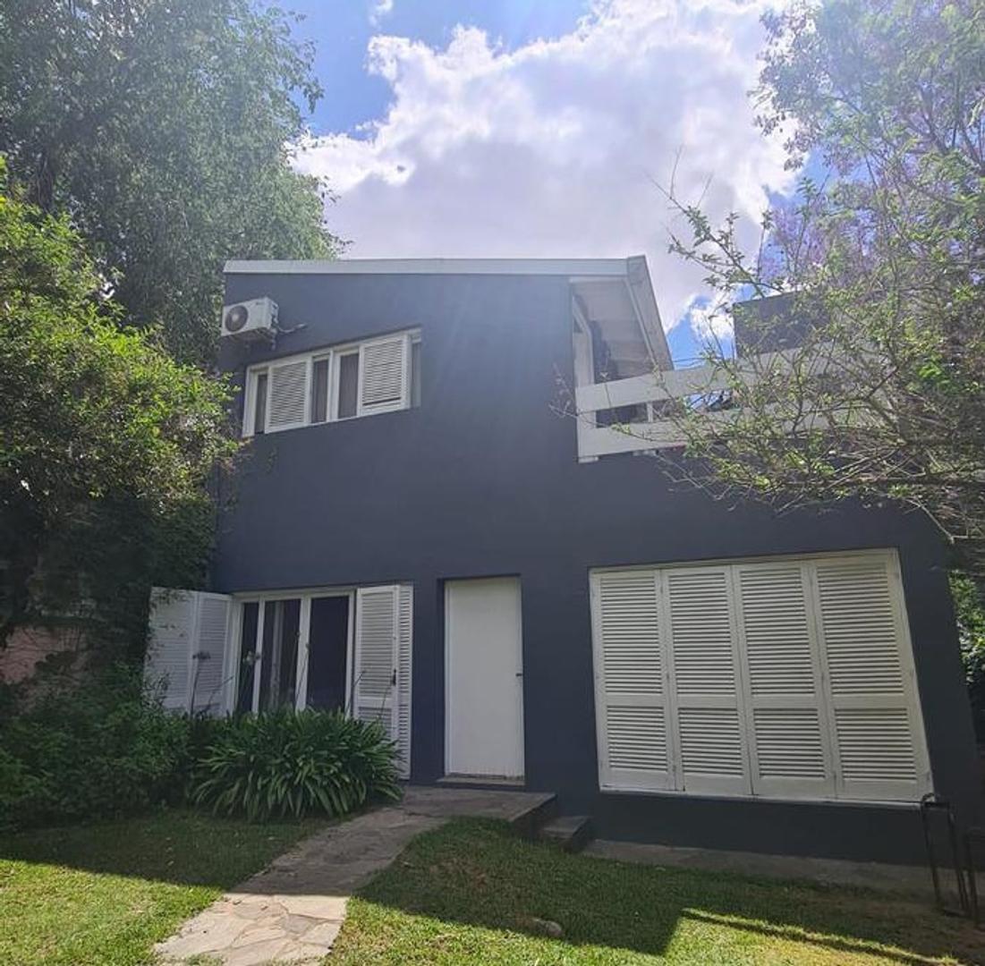 VENTA CASA Calle La Paz 366 - BERNAL