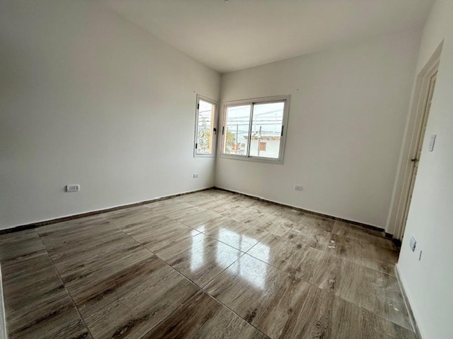 Casa 3 ambientes con 2 baños