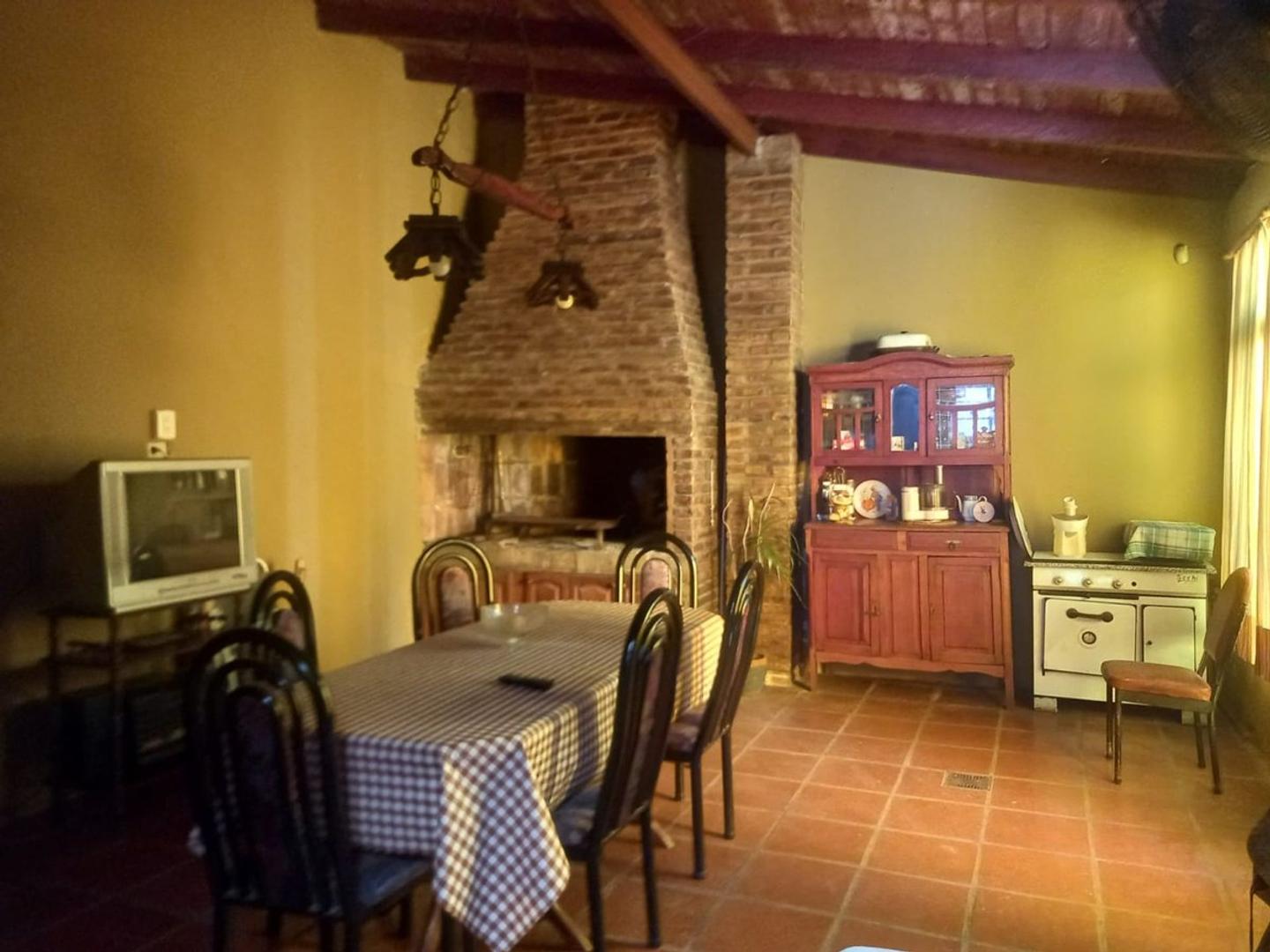 Venta casa 2 dorm. San Nicolás.