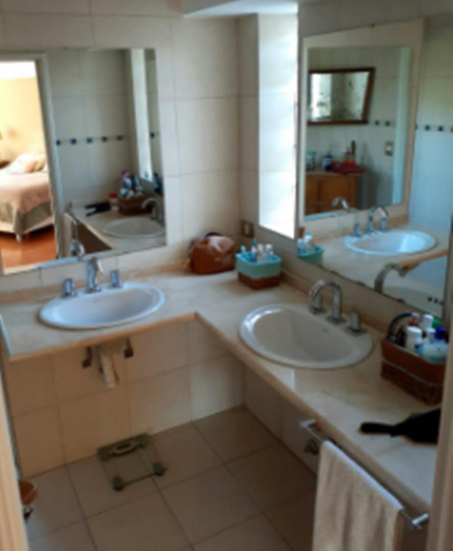 Casa en Alquiler Temporal con 2 cocheras