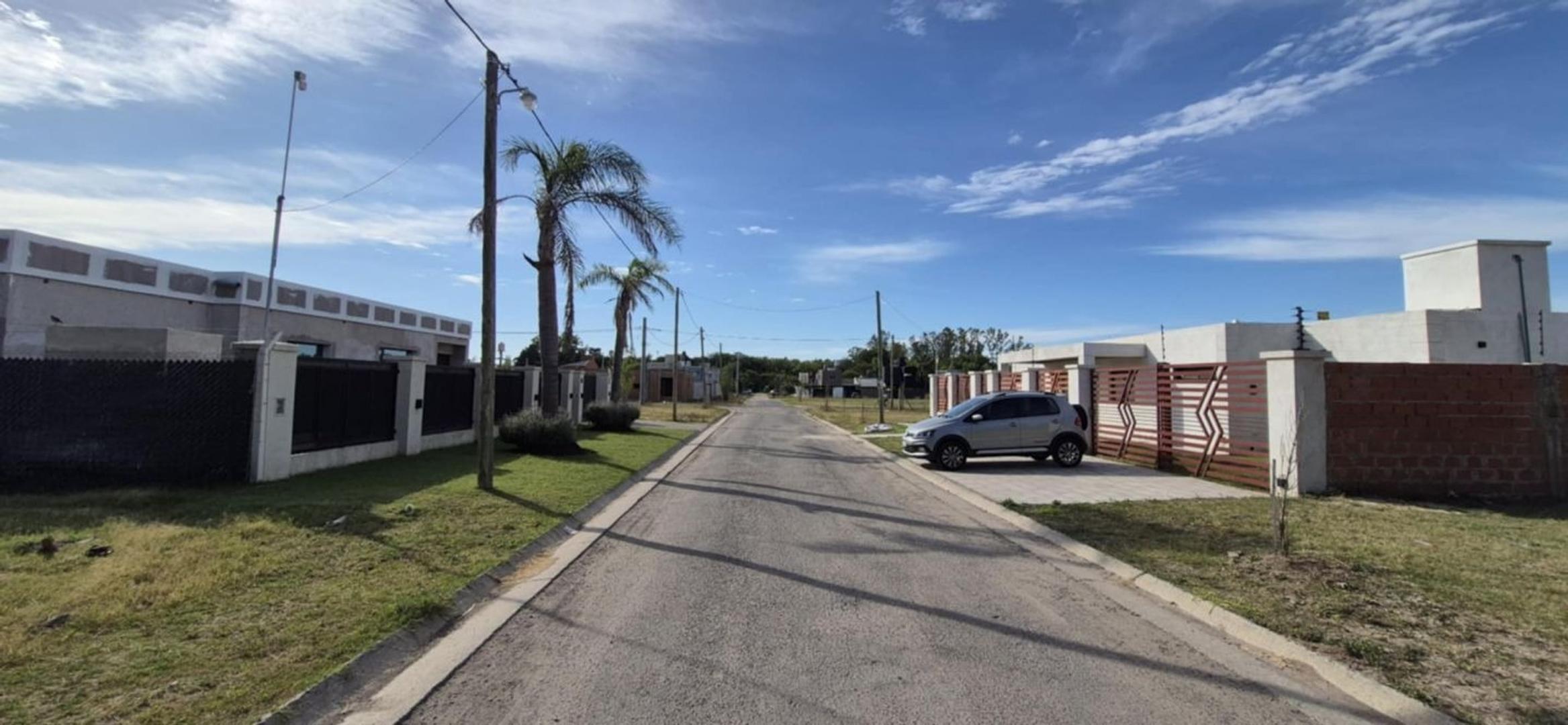 Terreno en Venta en Francisco Alvarez, USD 35.000