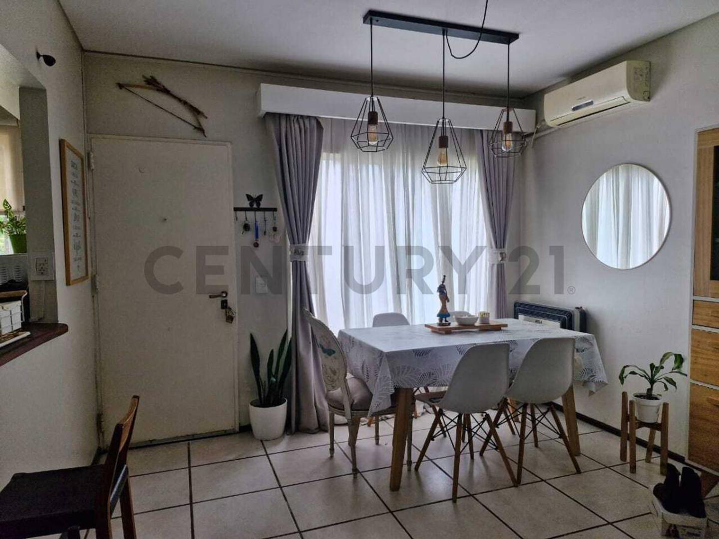 9 de julio 400, Piso 0