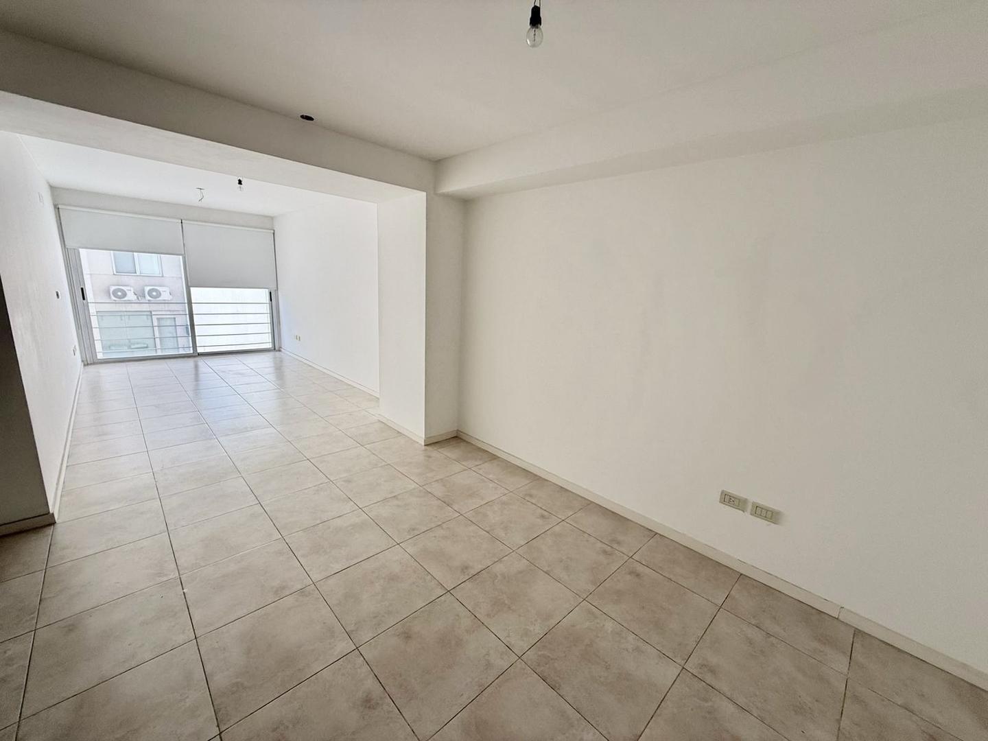 Gob. Inocencio Arias 2300, Piso 1