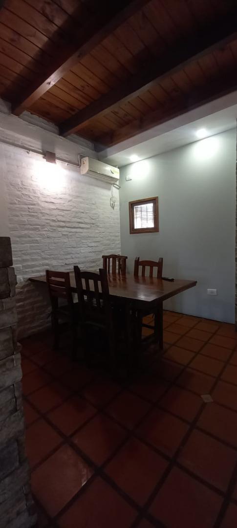 Casa en Venta con 10 cocheras