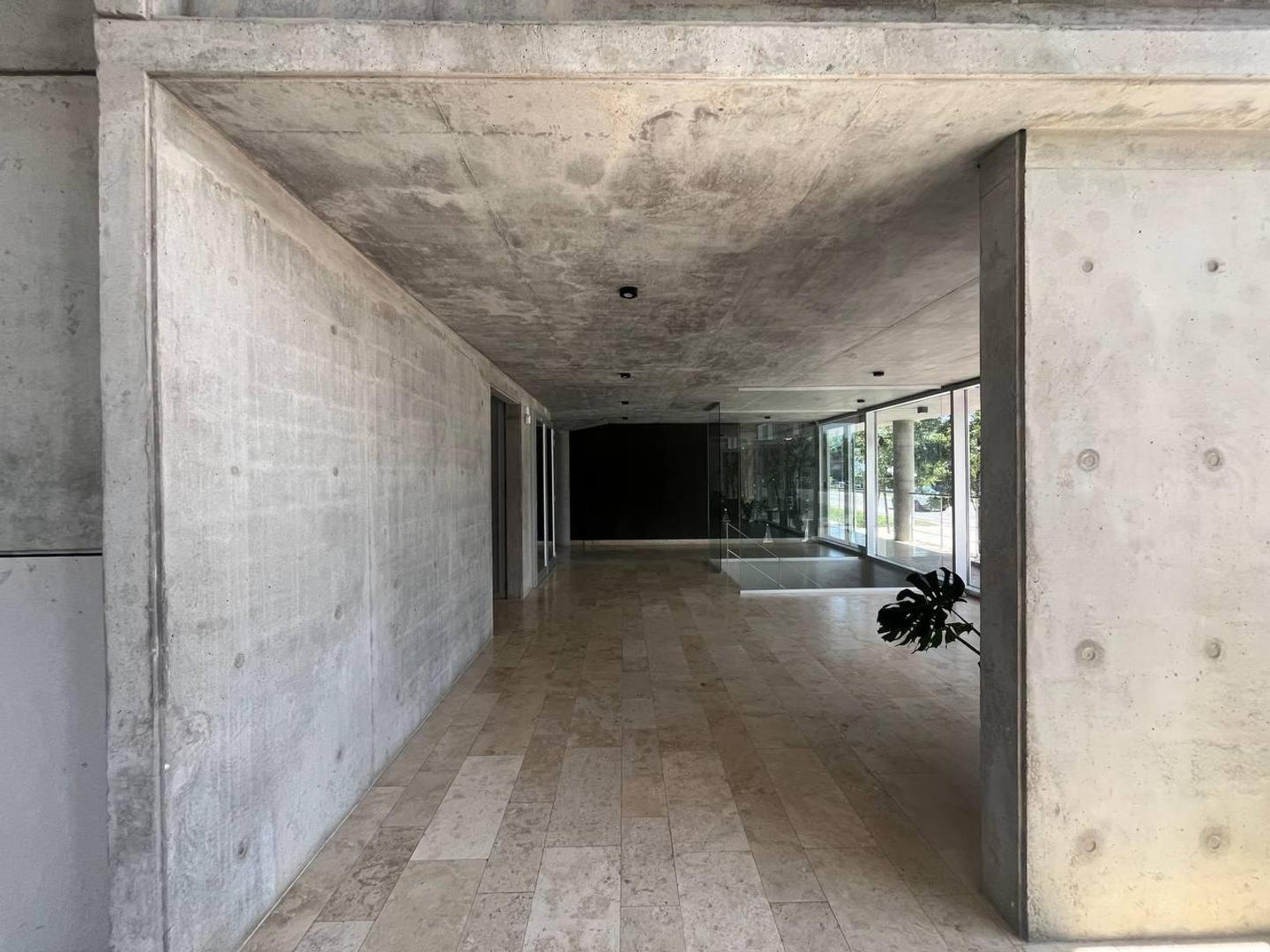 Ruta 9, esquina Suipacha, Funes.