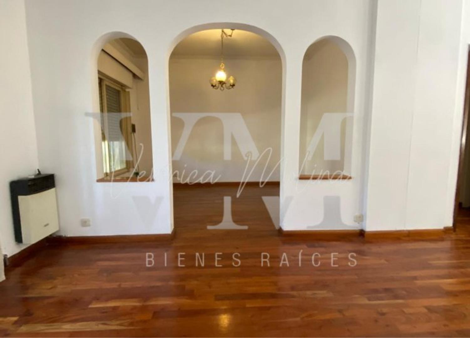 Depto Tipo Casa en Venta de 5 ambientes