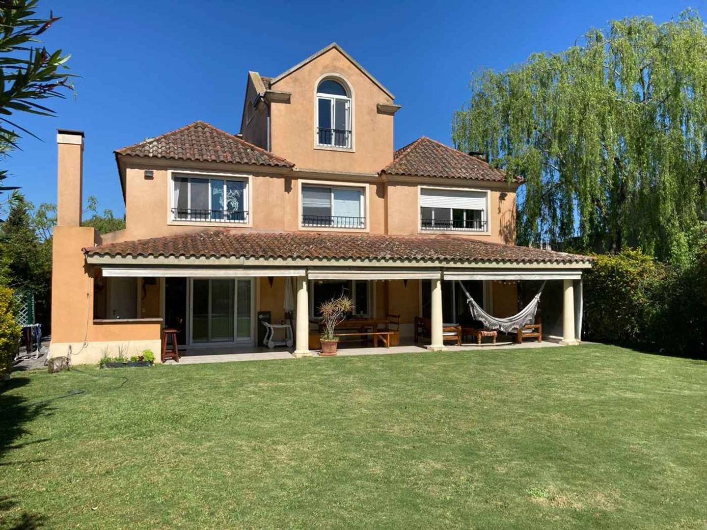 Venta casa barrio Santa Barbara - Tigre