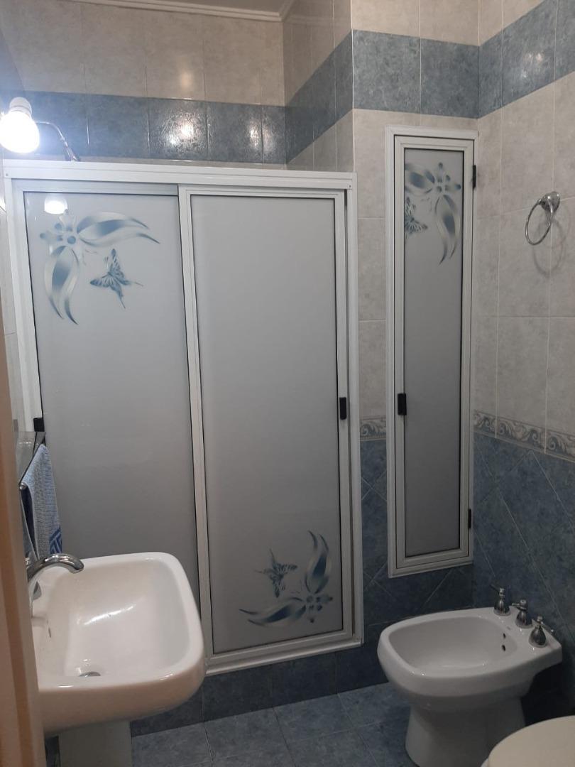 Casa en san justo con fondo y pileta