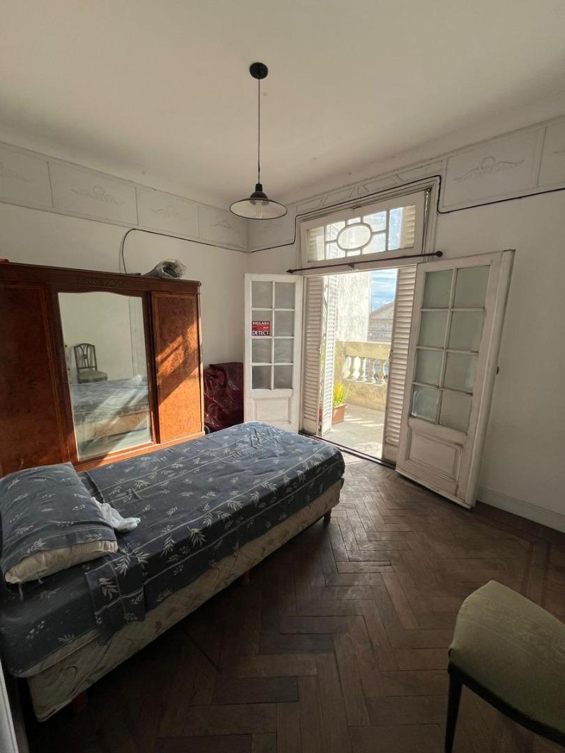 Departamento 10 ambientes con 3 baños