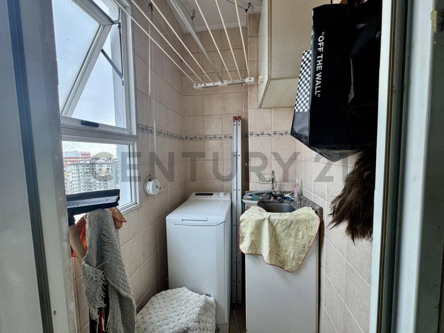 ALQUILER  2 AMBIENTES AMOBLADO PALERMO BOTÁNICO Juncal 3700 Piso 17 – Contrafrente