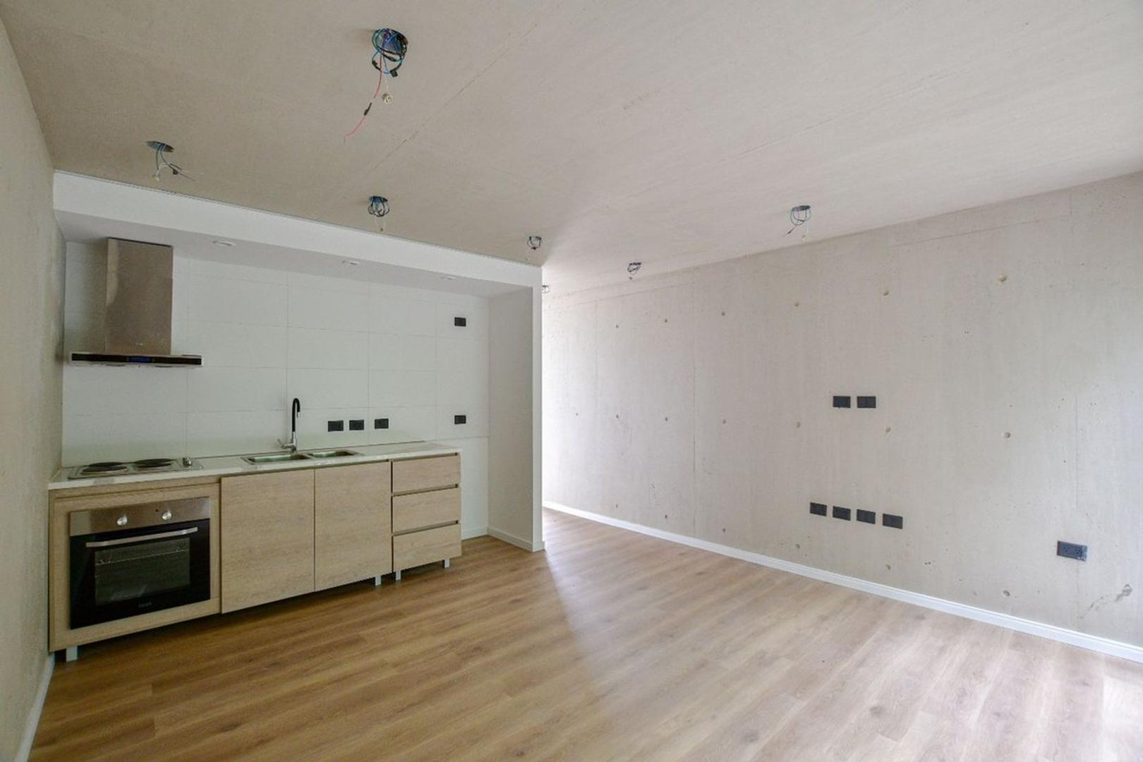 CASA EN VENTA GONNET 1 DORMITORIO COMPLEJO CERRADO