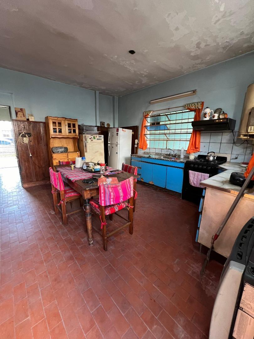 Casa 3 ambientes con 2 baños