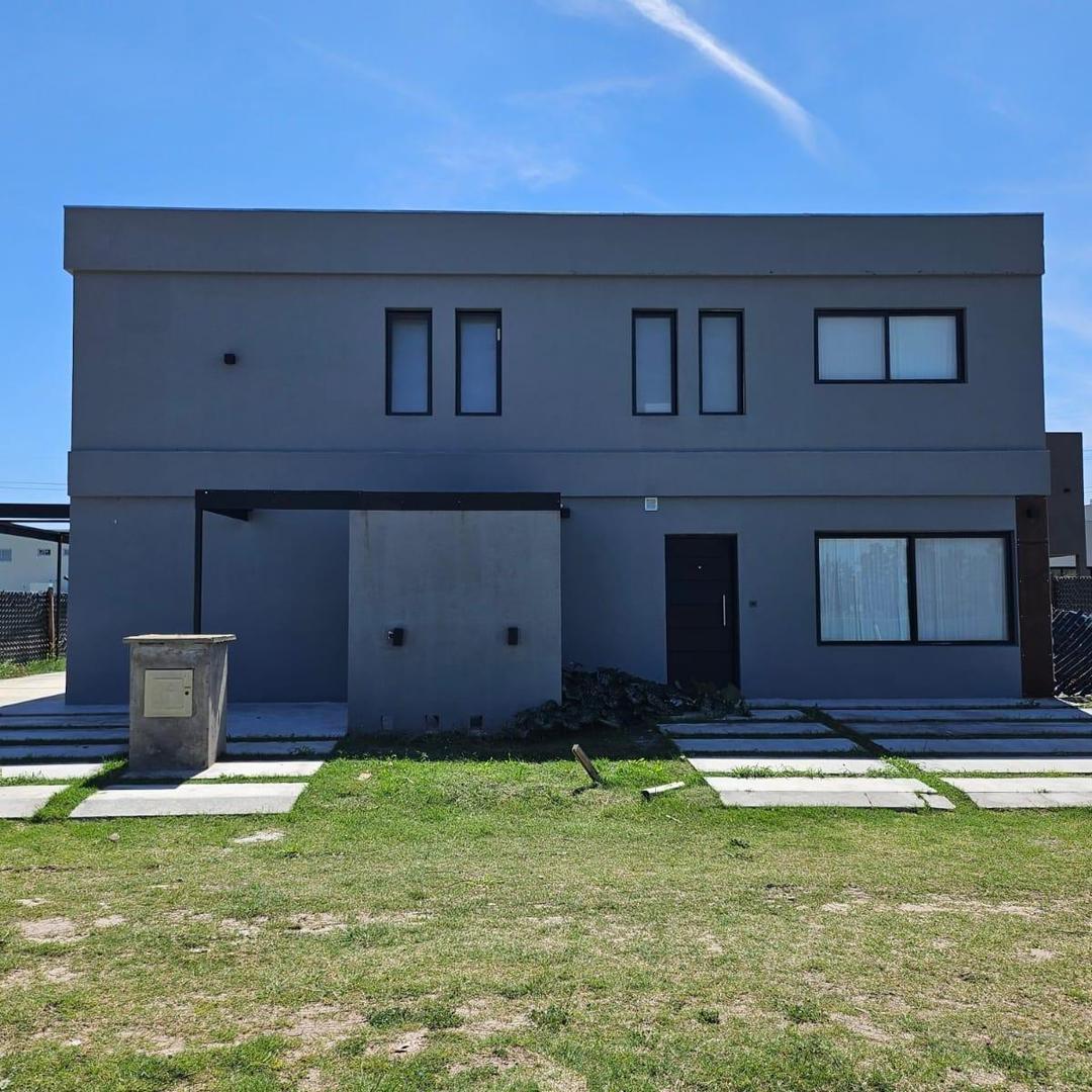 Casa en alquiler temporario en Barrio cerrado Spring Park