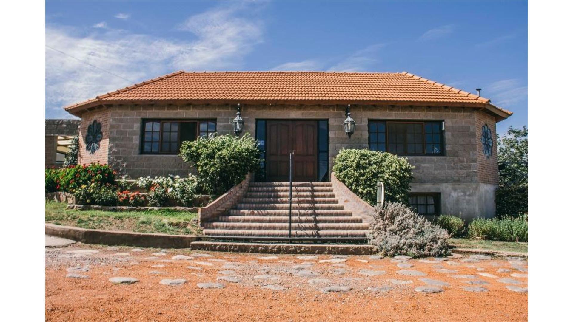 Hotel en Venta en Capilla del Monte, USD 1.350.000