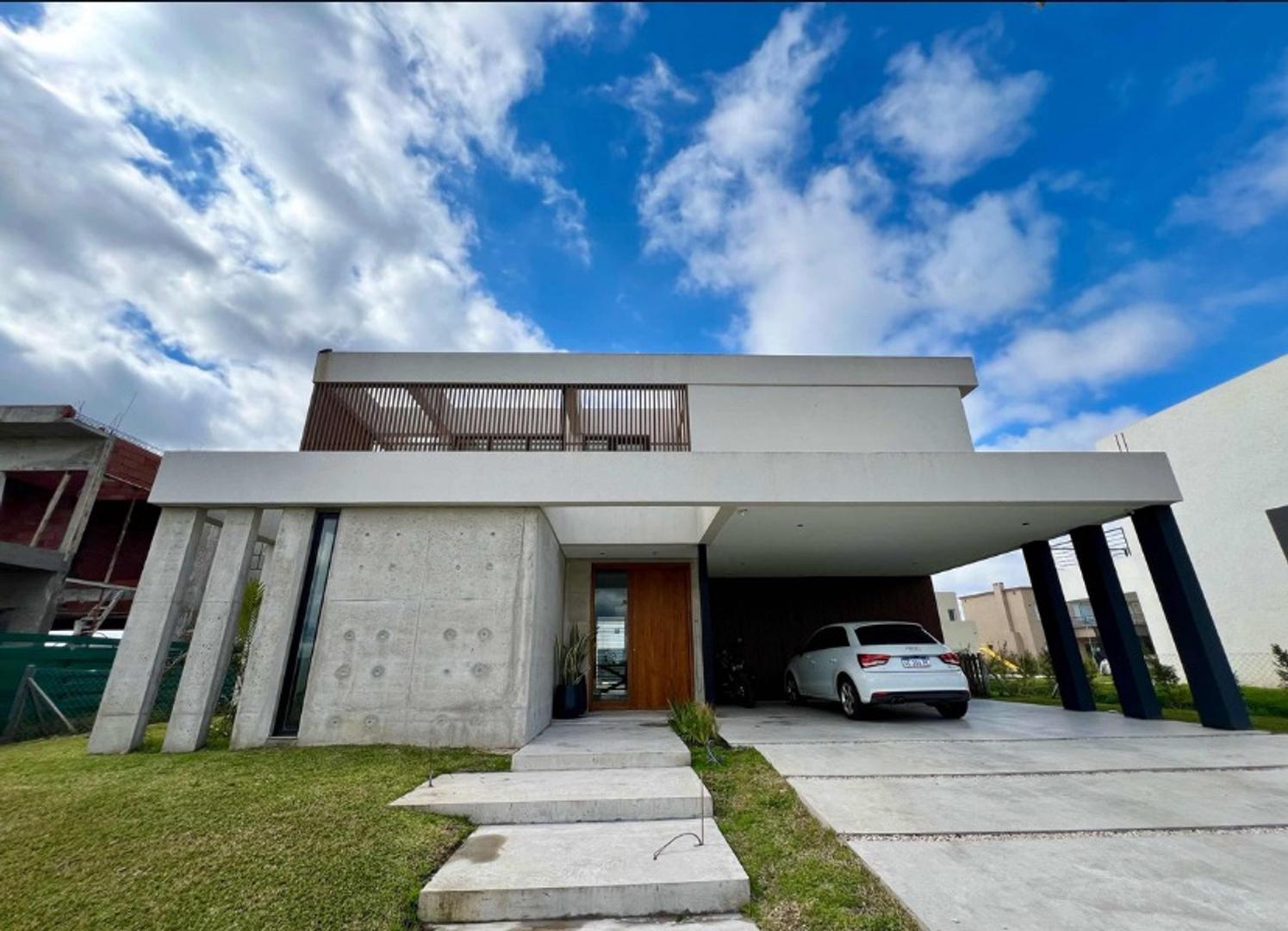Casa en Riberas Puertos del lago Escobar