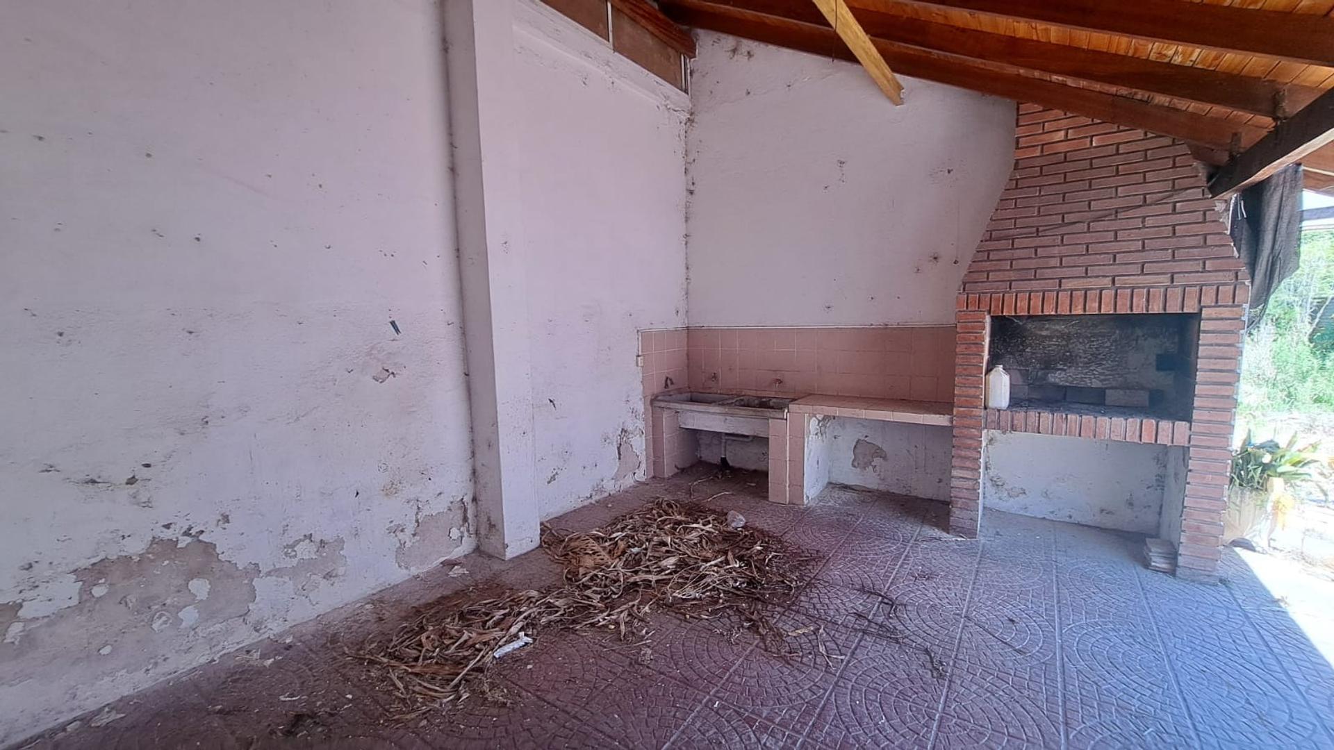 Casa 3 ambientes con 1 baño