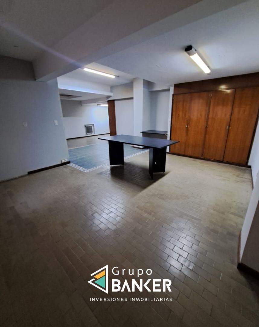 Avenida General Paz 100, Piso 1