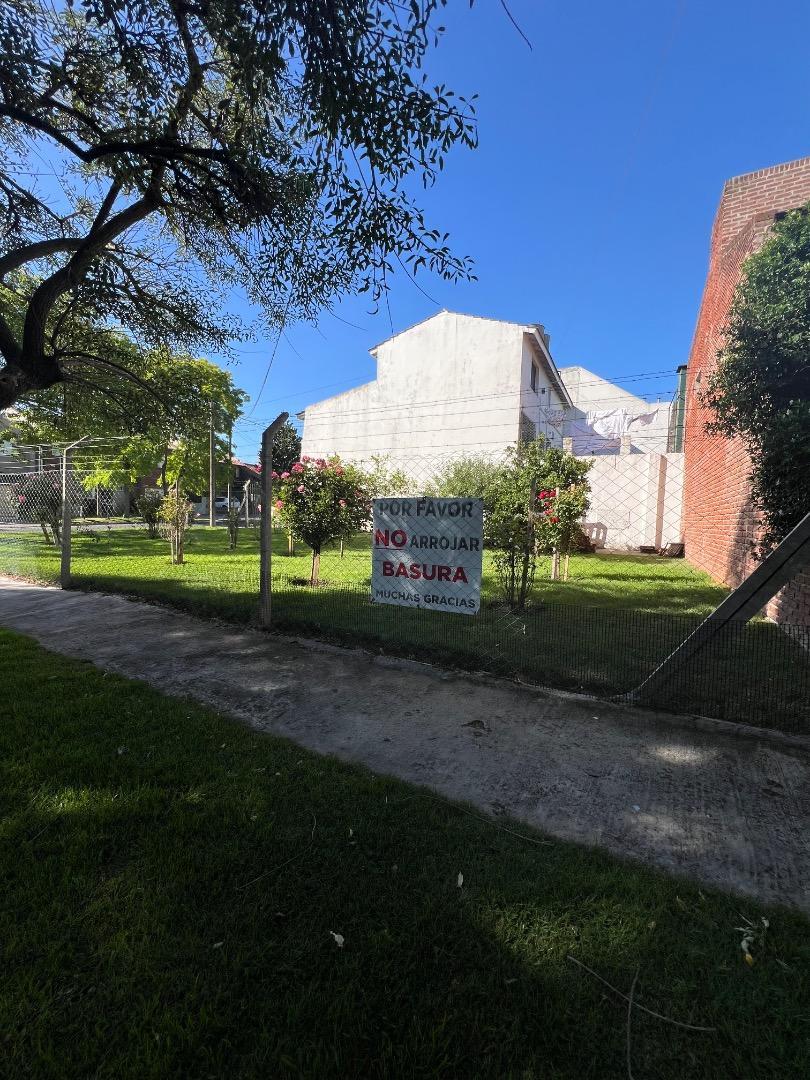 Lote en Barrio San Carlos Excelente Esquina