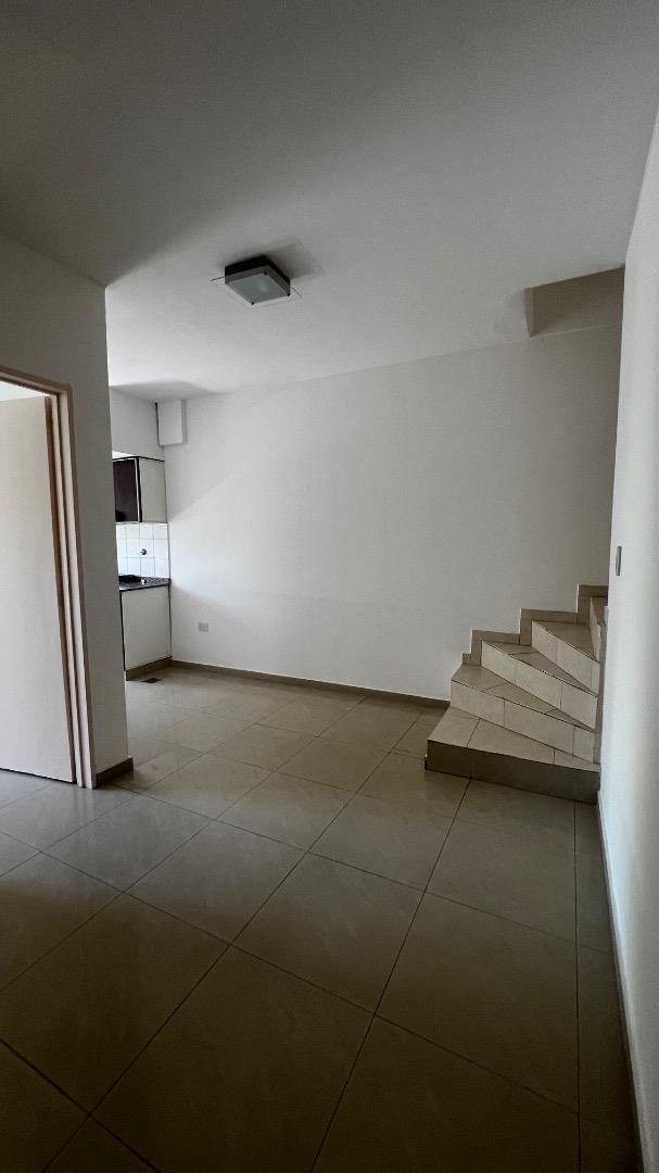 Avellaneda 600, Piso 4