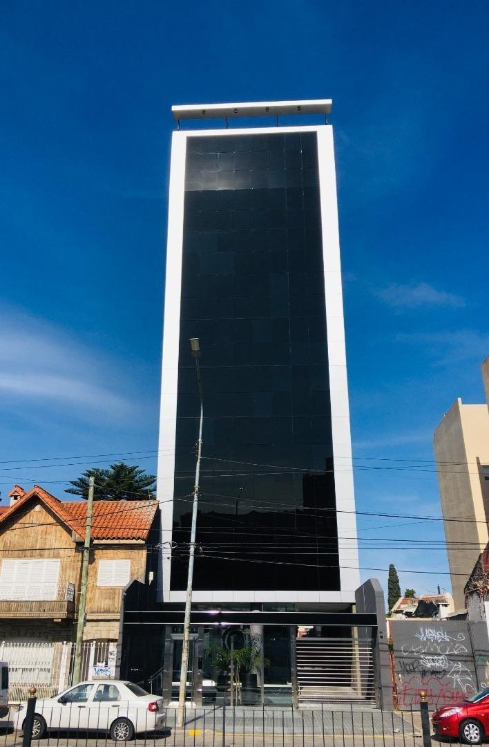 Alquiler de moderna oficina en Ramos Mejia Sur