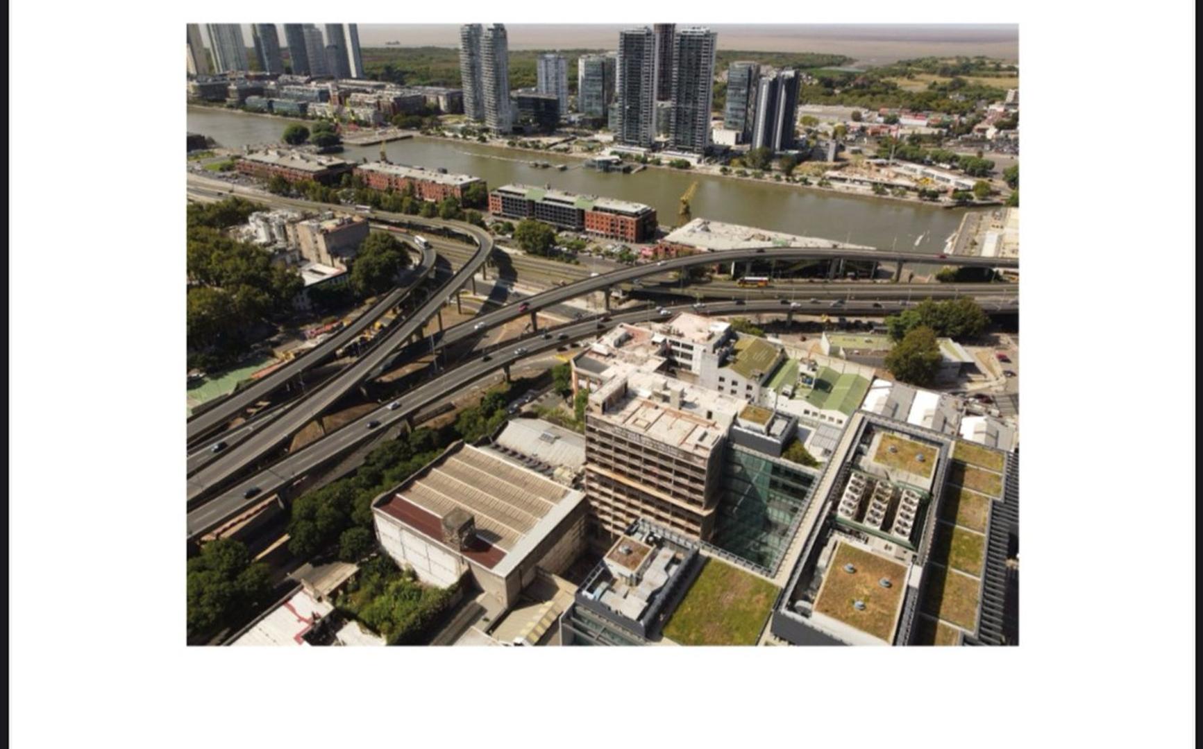 Venta cochera en exclusivo edificio Astillero