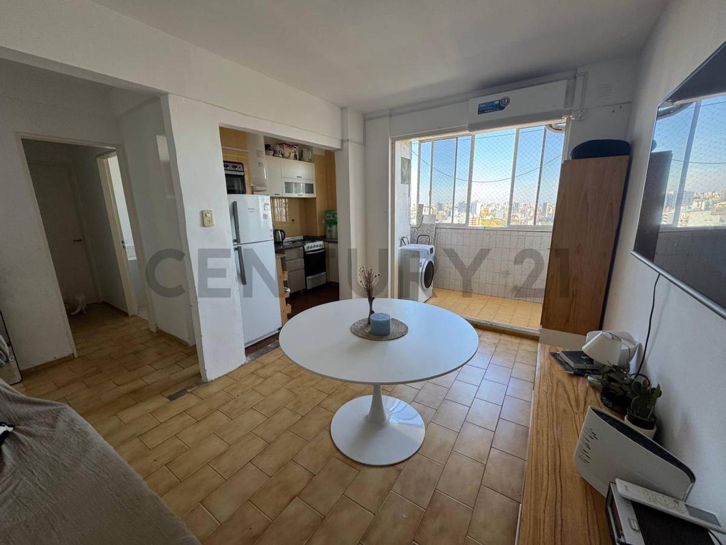 Delgado 800, Piso 15