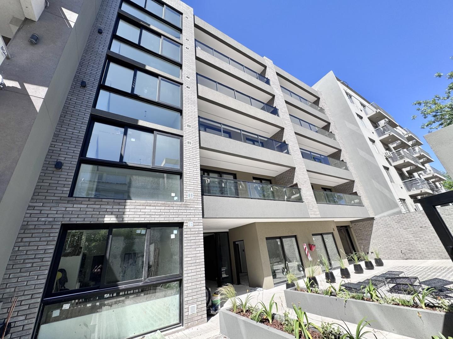 Edificio Botero. Departamentos dos ambientes en planta baja