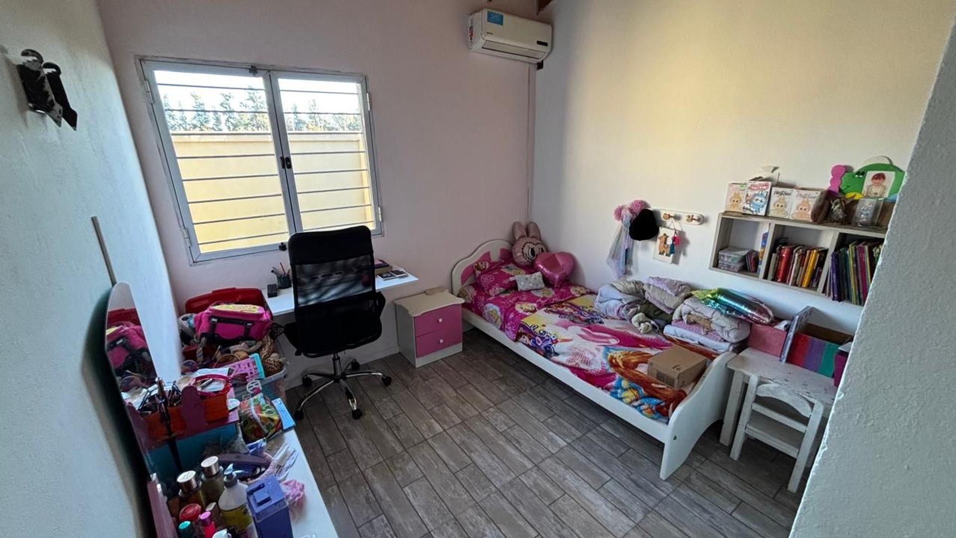 Casa 3 ambientes con 2 baños