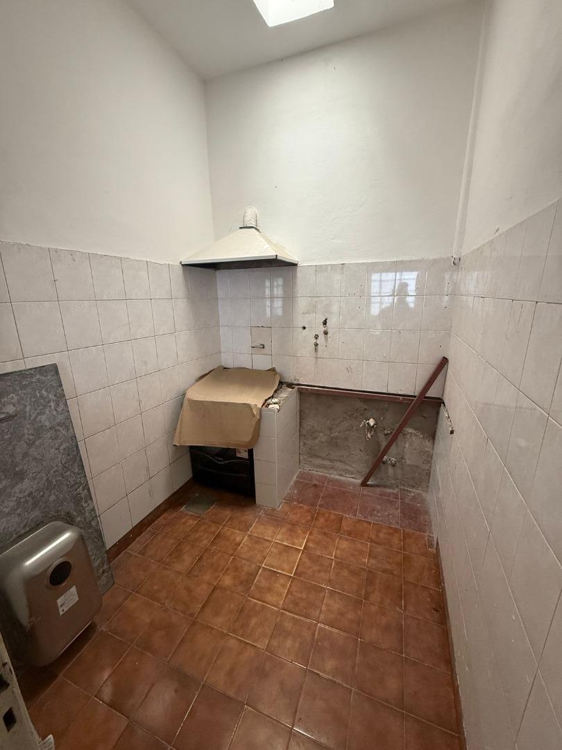 TERRENO CON 2 UNIDADES A REFACCIONAR O DEMOLER