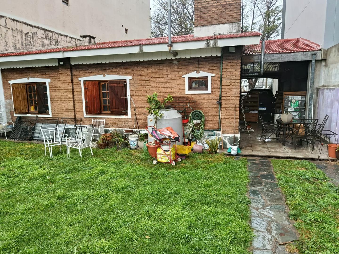 Casa 4 ambientes con 1 baño