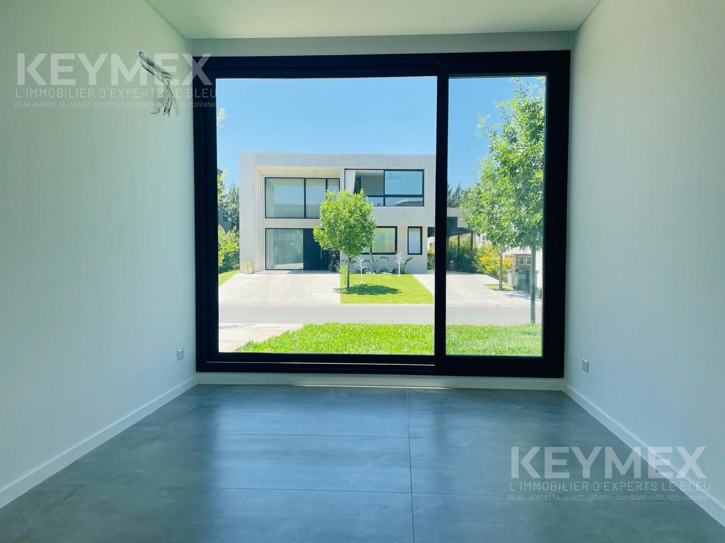 Casa en venta 6 ambientes en Carpinchos Nordelta