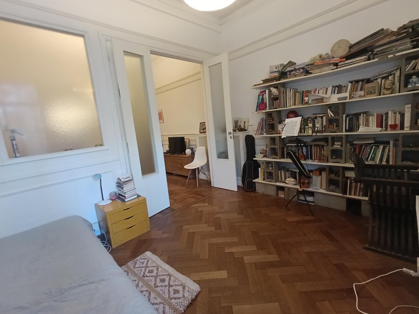 Depto Tipo Casa 4 ambientes con 2 baños