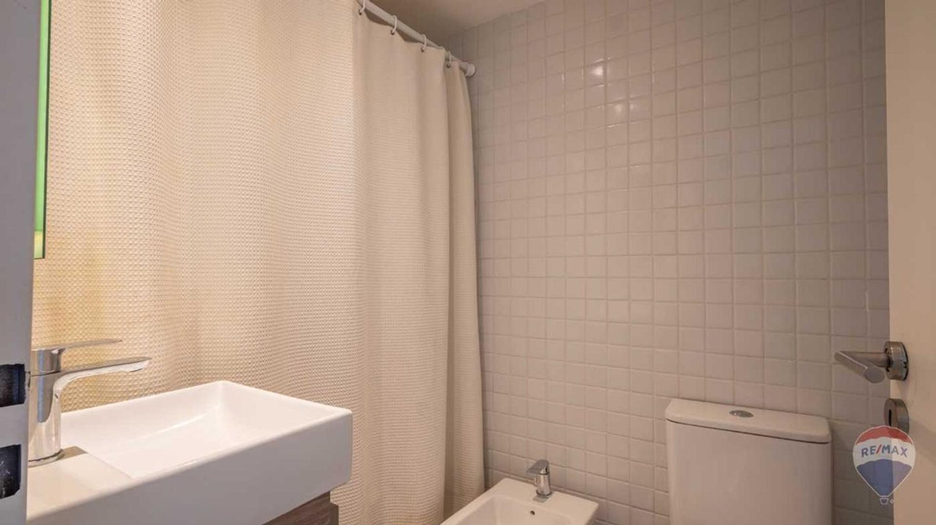 Departamento en Alquiler con 1 cocheras