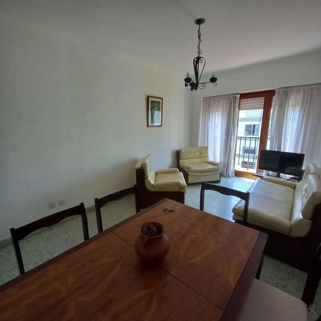 Corrientes 2300, Piso 8