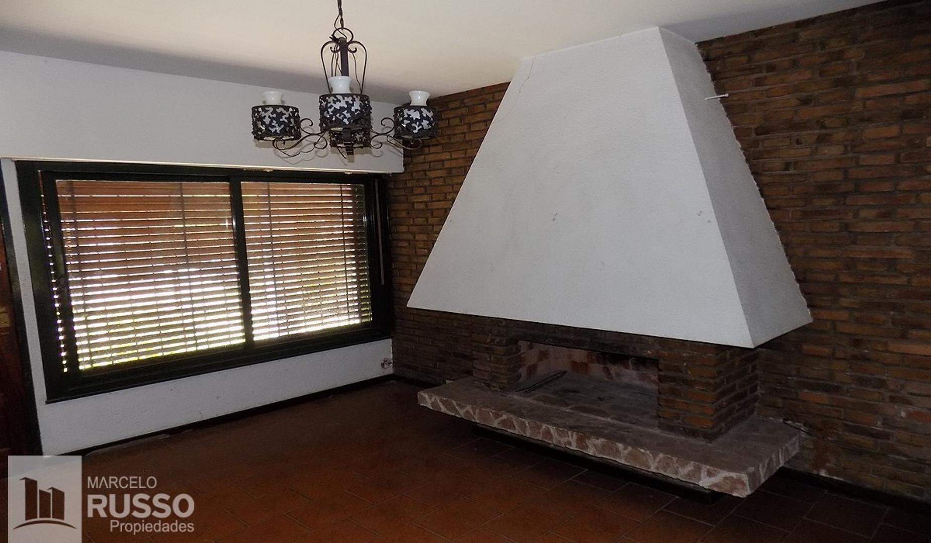 Casa 4 ambientes con 3 baños