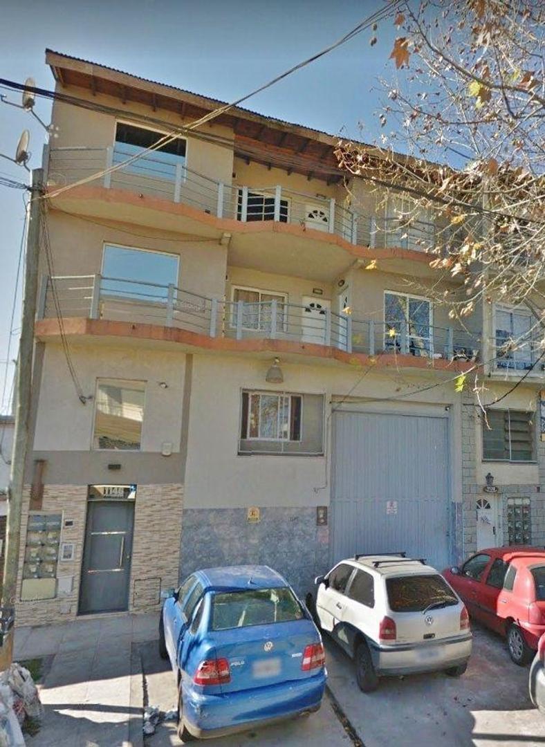 VENTA EN BLOCK - 6 DEPARTAMENTOS + GALPON