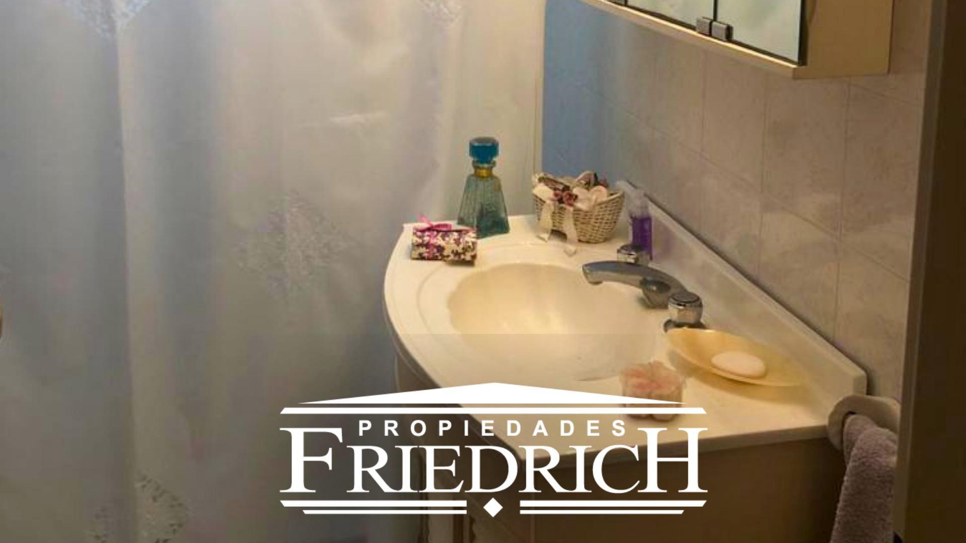 Casa en Alquiler Temporal con 6 cocheras