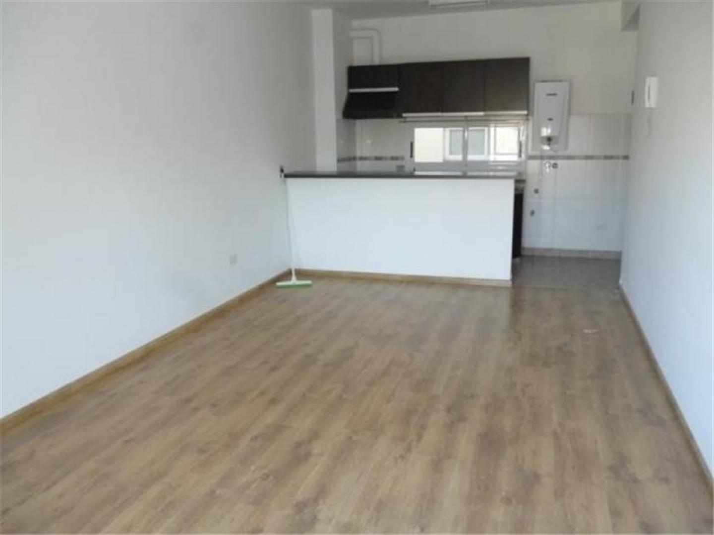 Departamento en Alquiler en Zarate, $ 450.000
