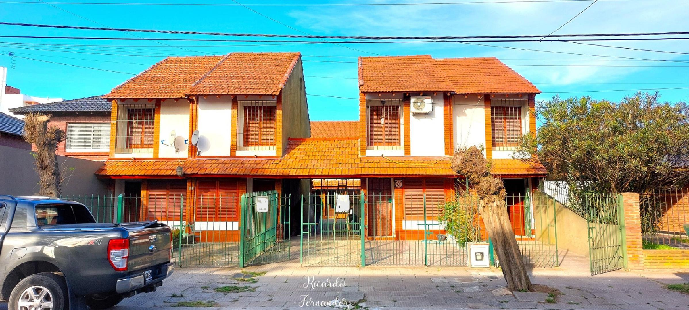 EXCELENTE DÚPLEX 2 CUADRAS MAR EN ZONA RESIDENCIAL