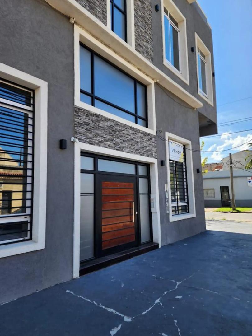 Departamento dos ambientes a estrenar en Lanus Oeste