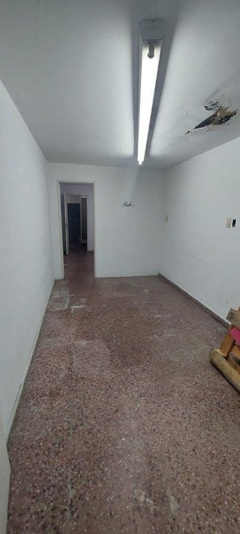 Galpon 300m2 c/entrada de vehiculo