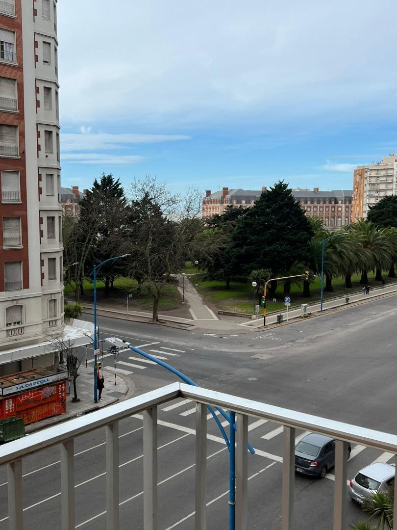 ALQUILER COCHERA COLON Y BSAS