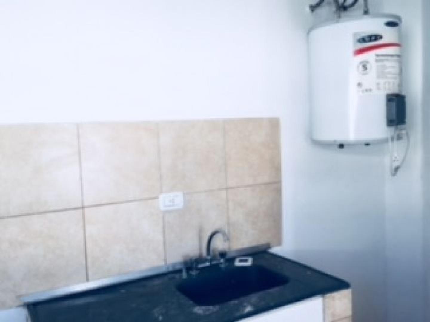 ALQUILER - PH 2 ambientes planta alta con patio