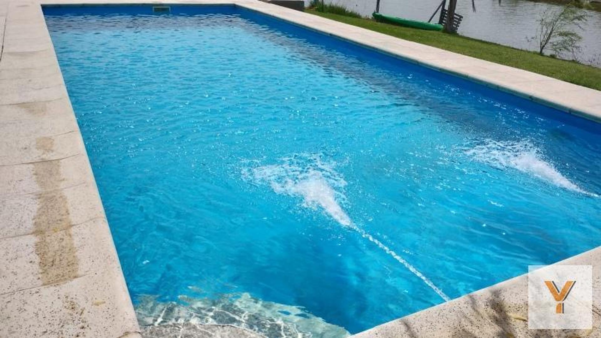 Casa en venta - 3 Dormitorios 3 Baños - Cochera - 820Mts2 - Pilar