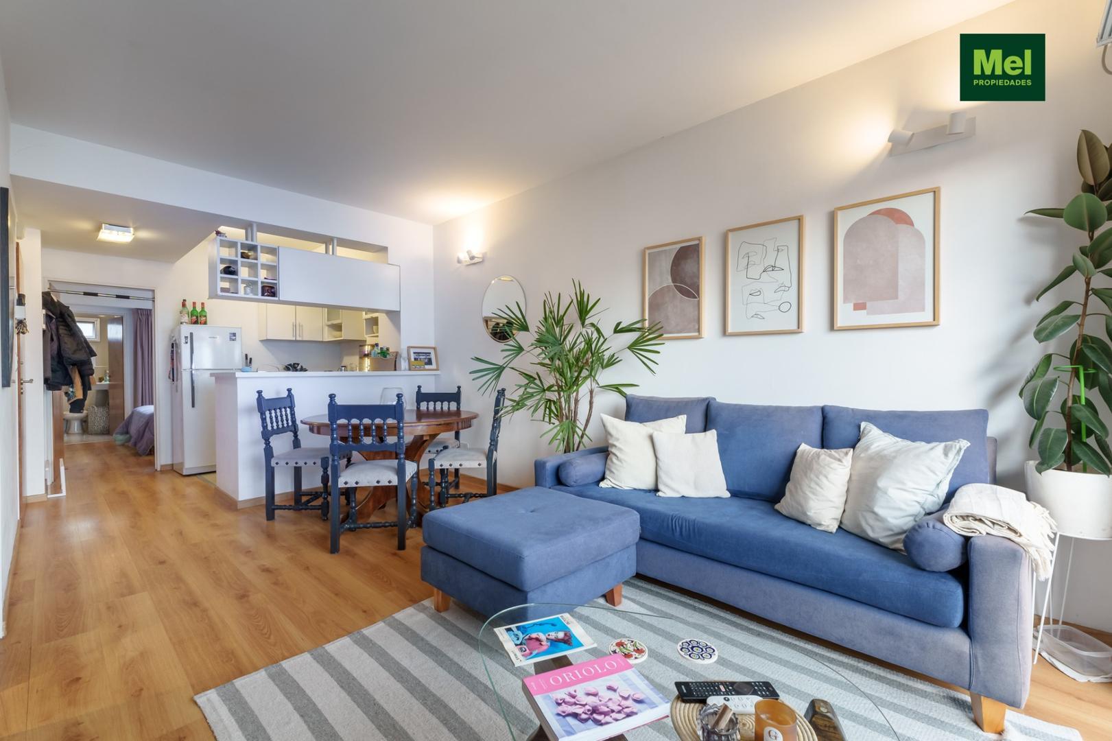 Excelente 2 ambientes muy luminoso al frente.