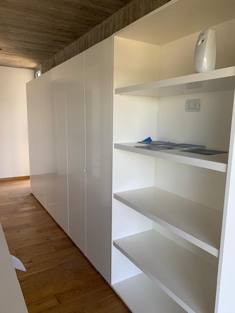 Departamento 4 ambientes con 3 baños